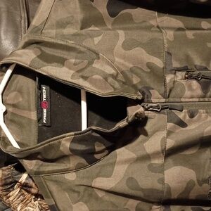 Free Tech camo softshell jacket 4xl